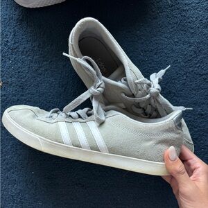 ADIDAS SNEAKERS